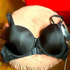 New with tags Paramour Gorgeous Contour bra 38D